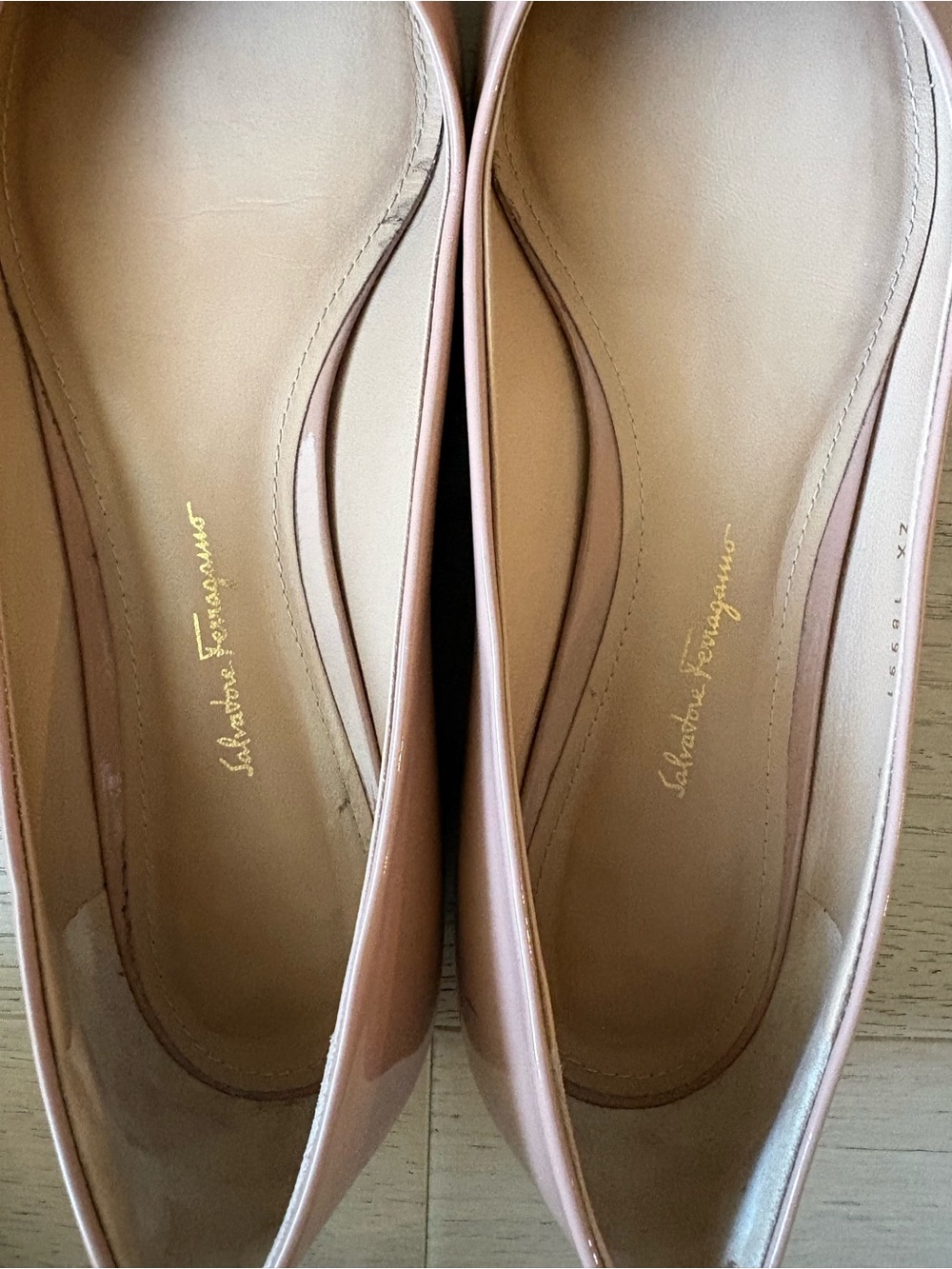 Salvatore Ferragamo Women's Pink Patent Leather Pointed-Toe Flats - Picture 9 of 9